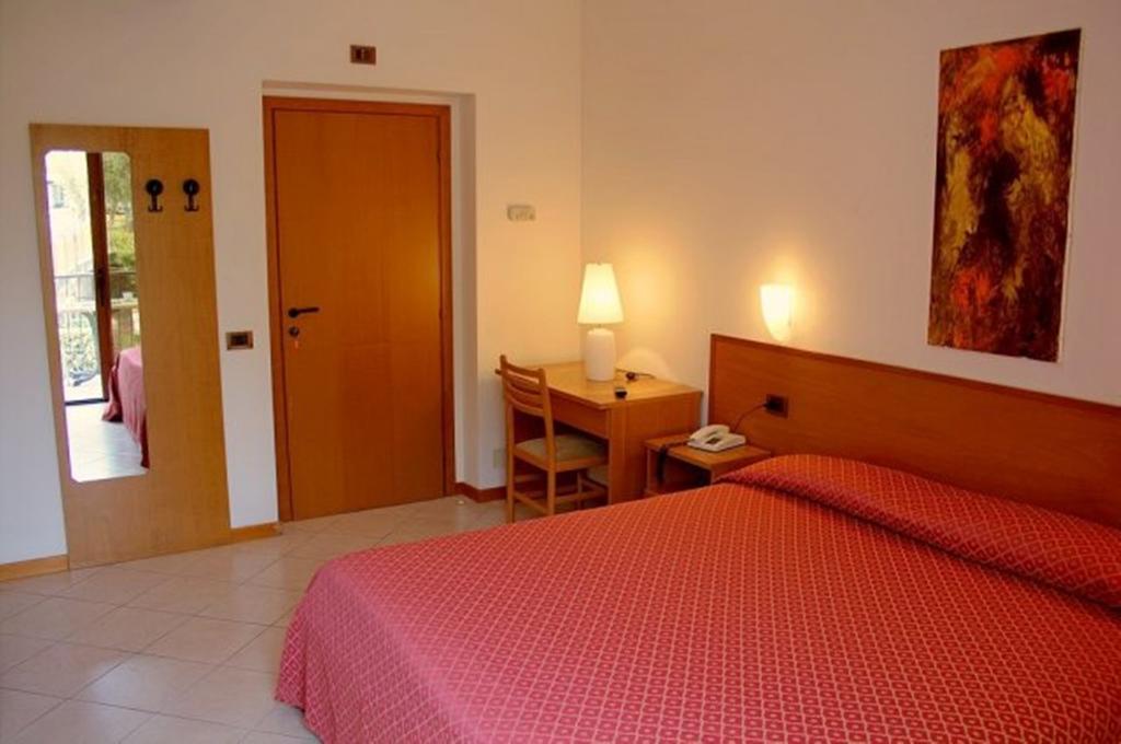 Locanda Bellavista B&B Malcesine Oda fotoğraf